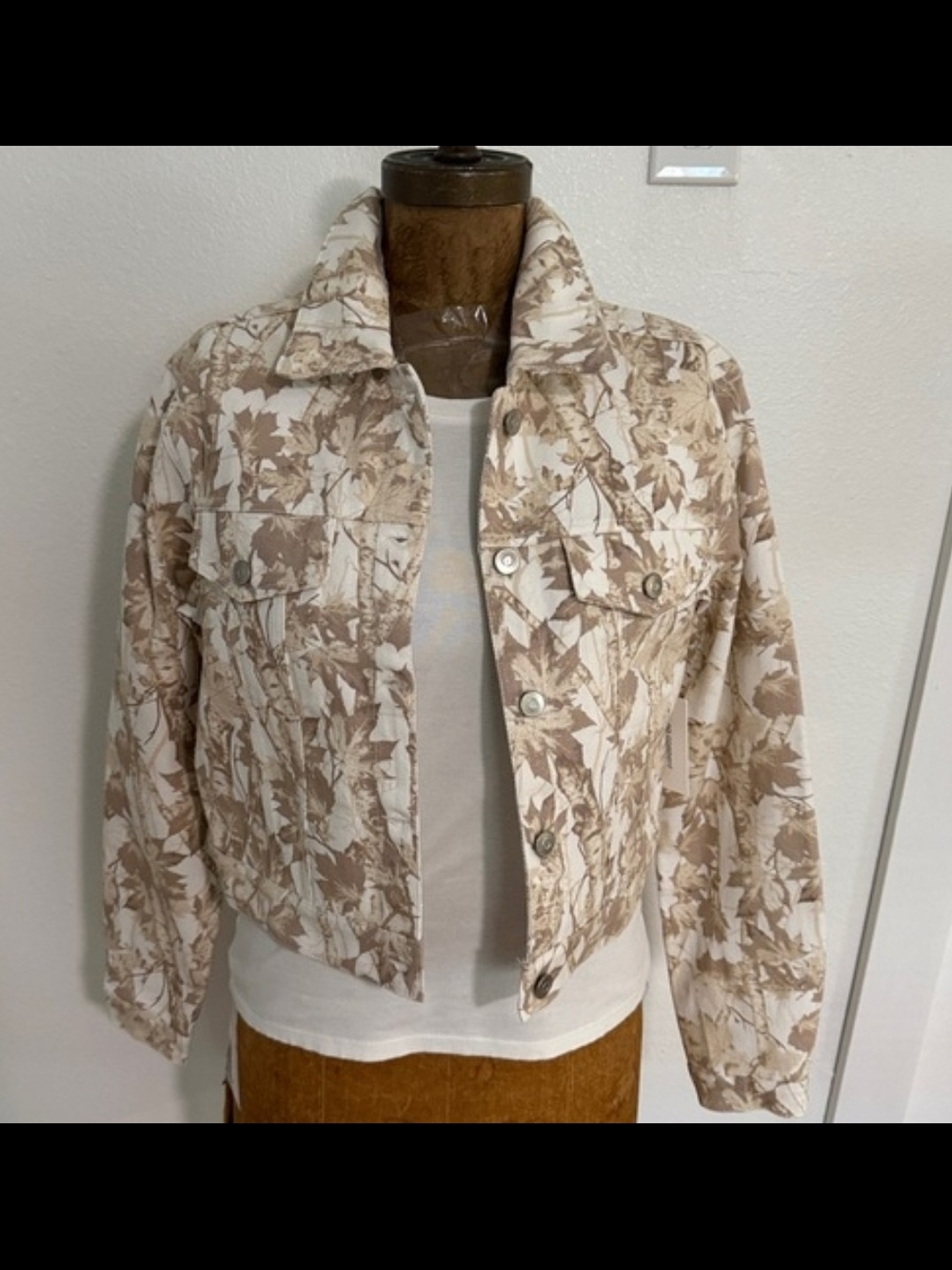 Beige Cropped Trucker Denim Jacket - Fall Leaves